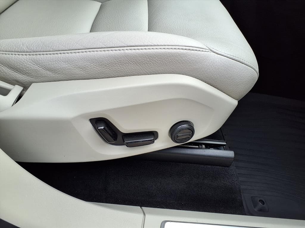 2022 Volvo XC90 thumbnail 12