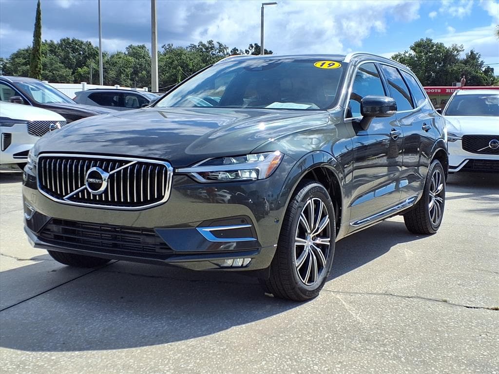 2019 Volvo XC60 thumbnail 3