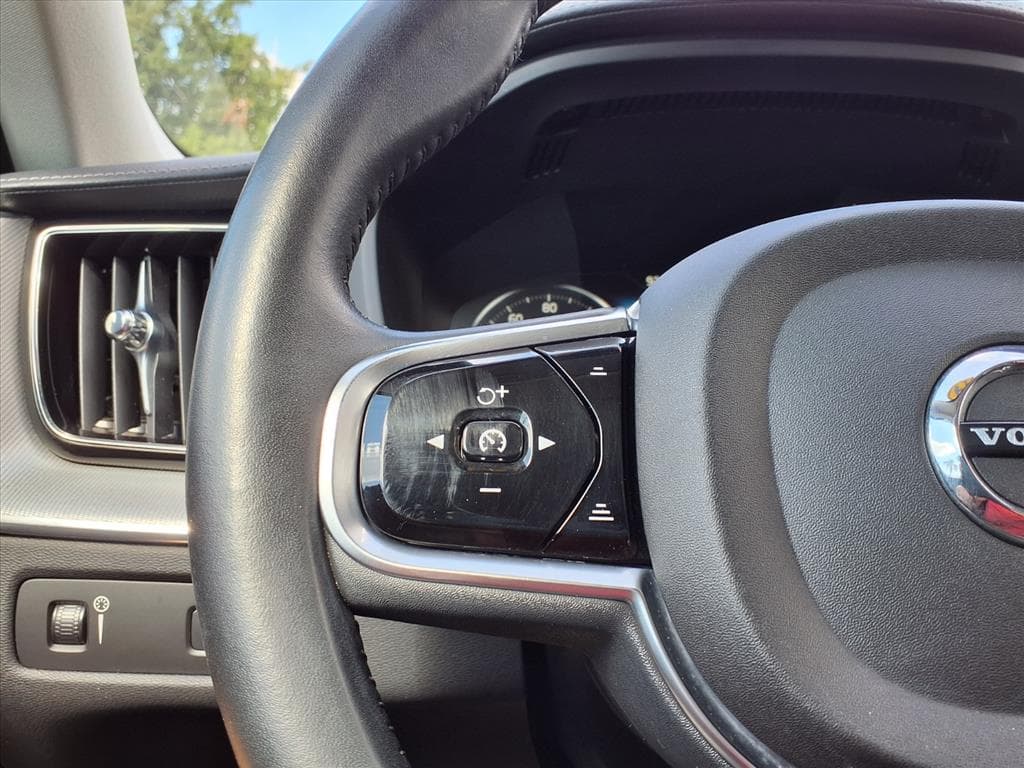 2019 Volvo XC60 thumbnail 29