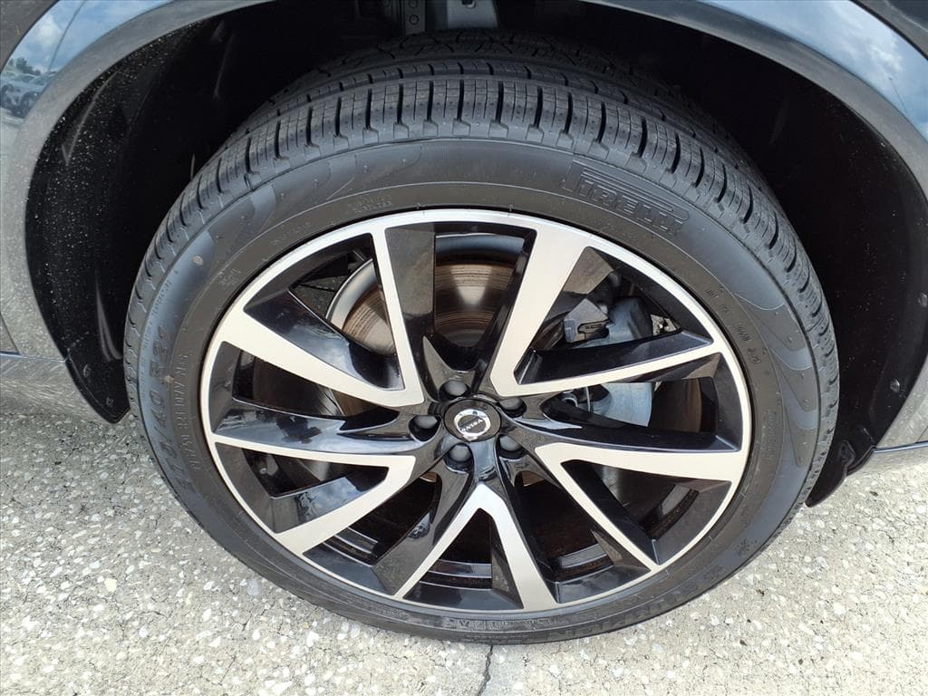 2022 Volvo XC90 thumbnail 9