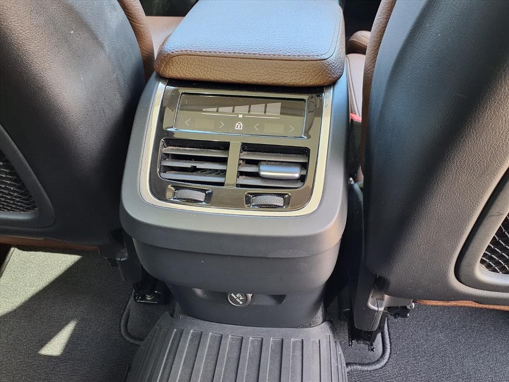 2019 Volvo XC60 thumbnail 16