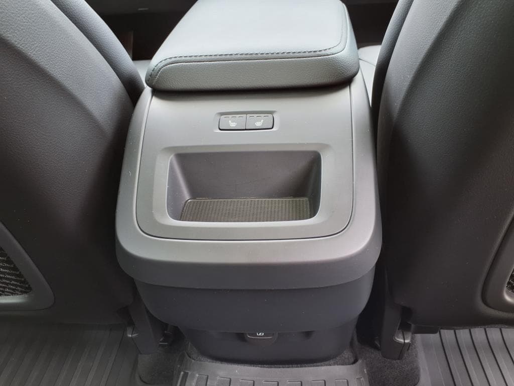 2023 Volvo XC60 thumbnail 16