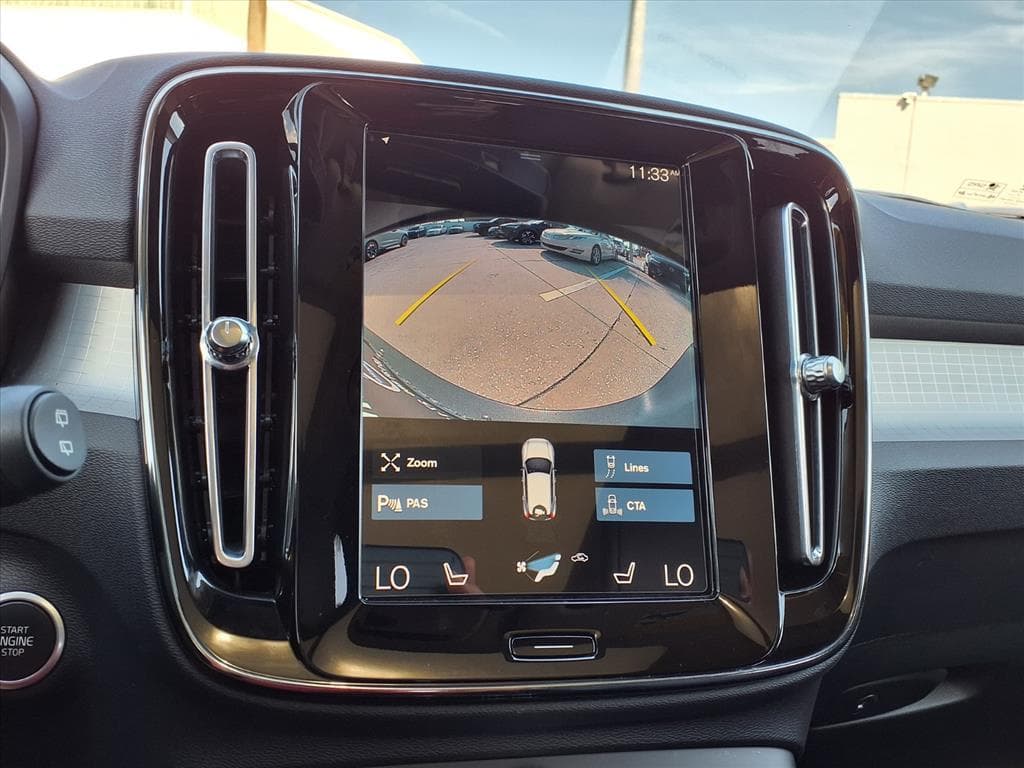 2021 Volvo XC40 thumbnail 26