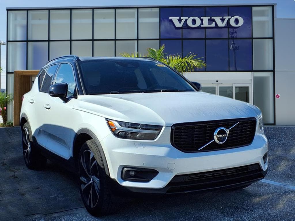 2022 Volvo XC40